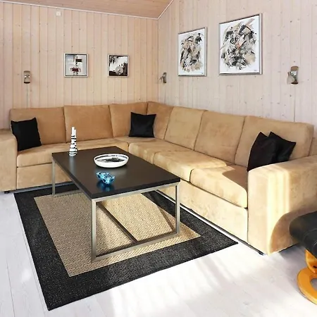 Hotel 7 Person In 3*